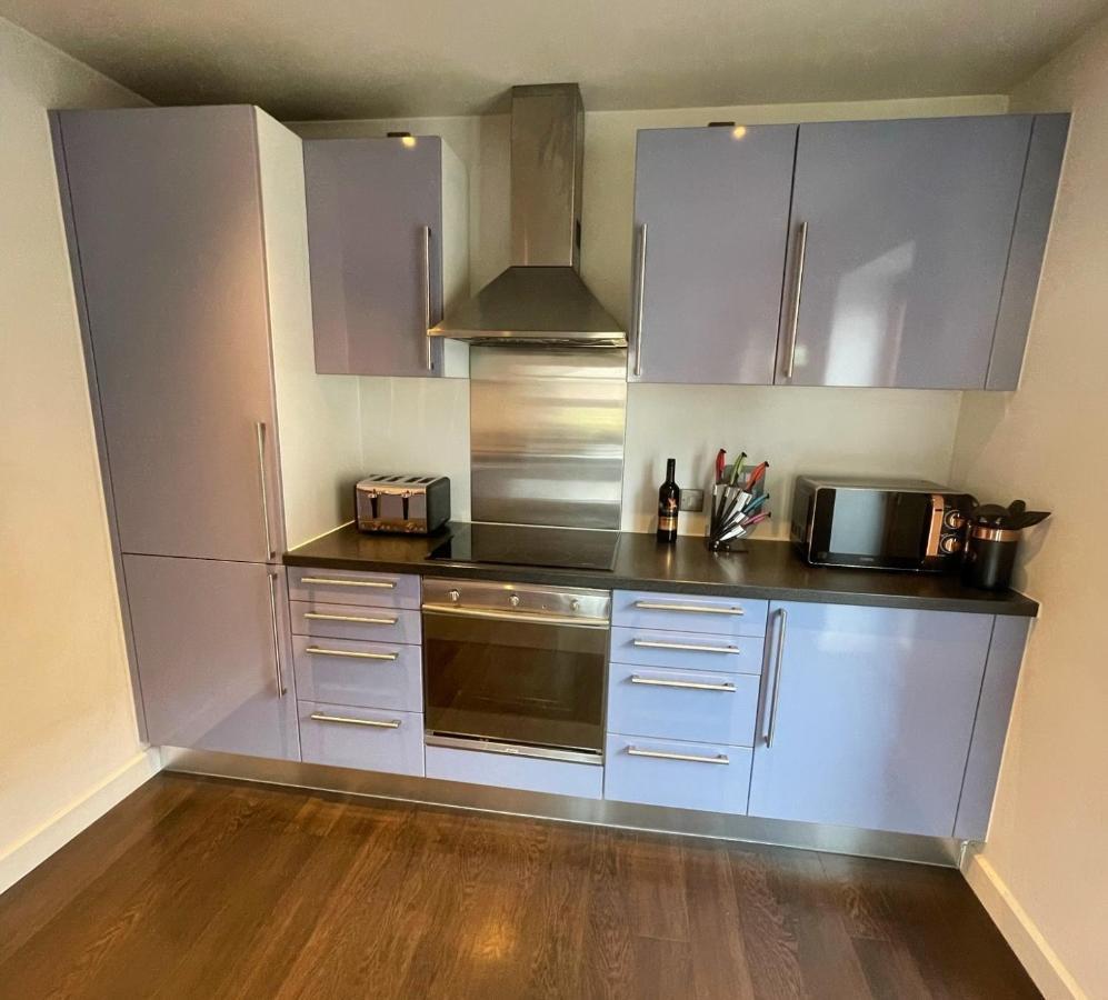Historic Clock Tower Apartment With Rooftop Terrace And Free Secure Parking Sheffield Exterior foto