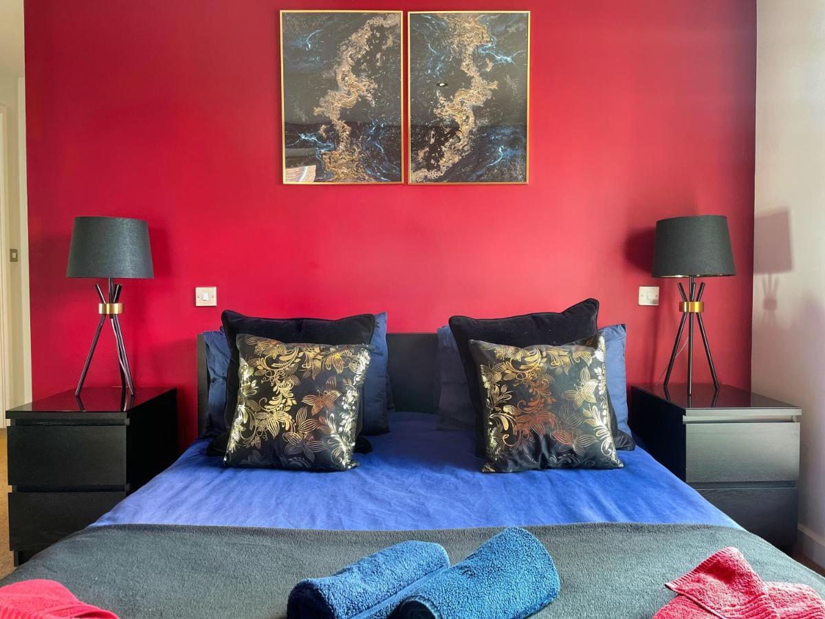 Historic Clock Tower Apartment With Rooftop Terrace And Free Secure Parking Sheffield Exterior foto